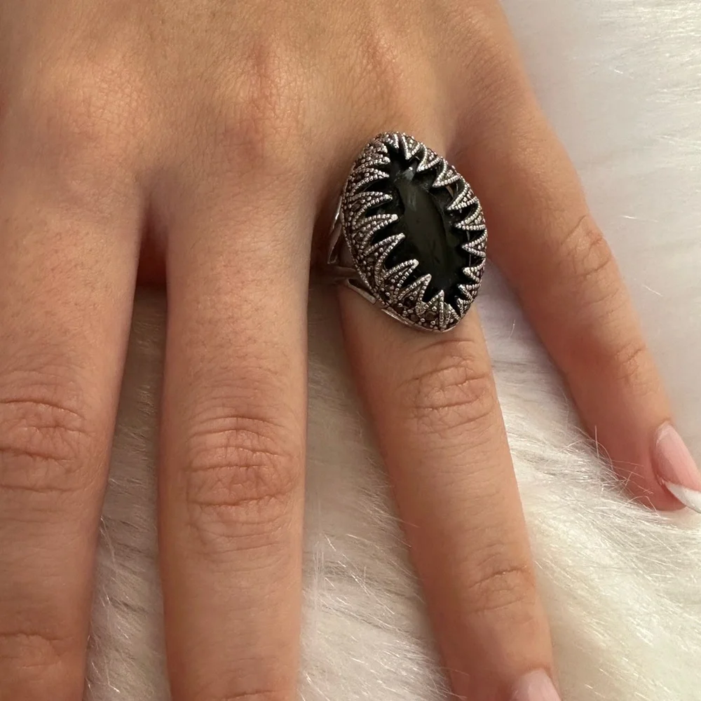 Elegant 925 sterling Silver ÓNIX Ring - Picture 2 of 6